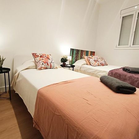 ברצלונה By Universitat Private Rooms מראה חיצוני תמונה