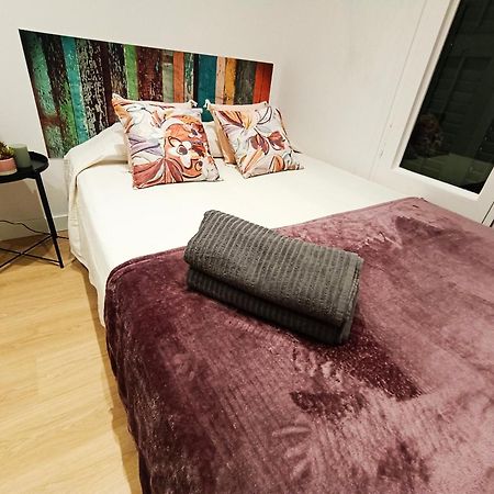 ברצלונה By Universitat Private Rooms מראה חיצוני תמונה