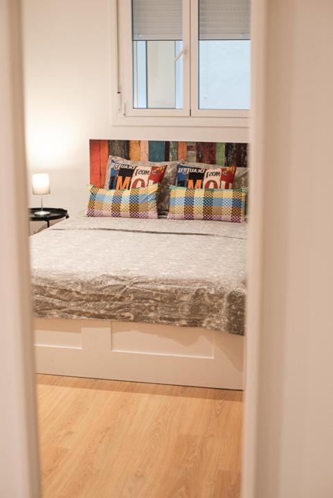 ברצלונה By Universitat Private Rooms מראה חיצוני תמונה
