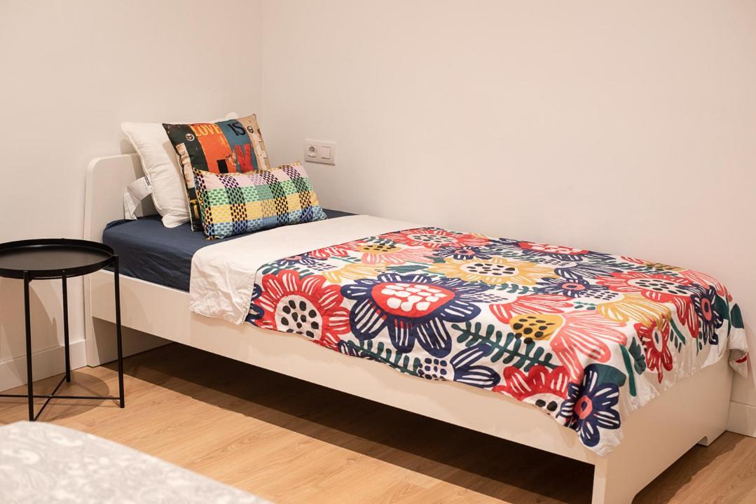 ברצלונה By Universitat Private Rooms מראה חיצוני תמונה