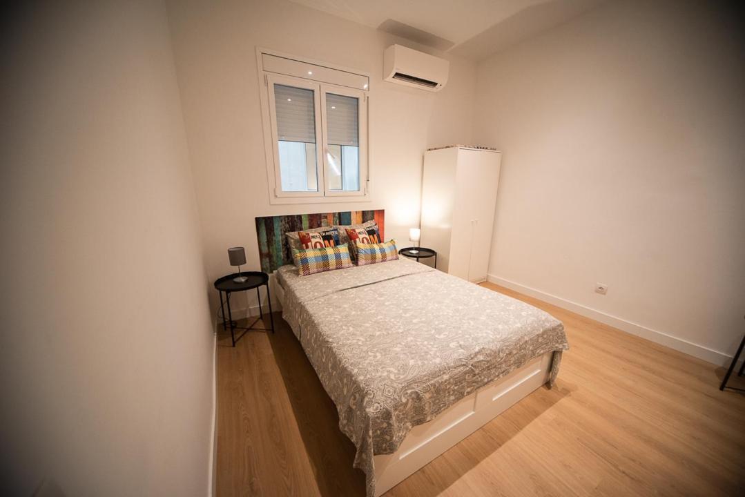 ברצלונה By Universitat Private Rooms מראה חיצוני תמונה