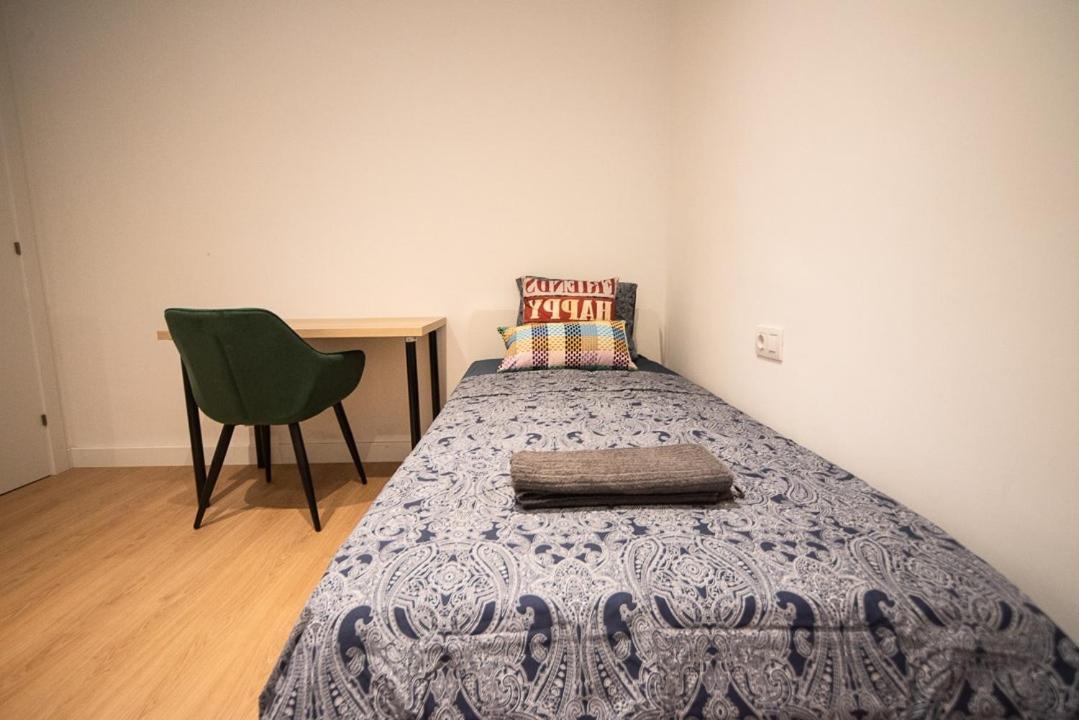 ברצלונה By Universitat Private Rooms מראה חיצוני תמונה