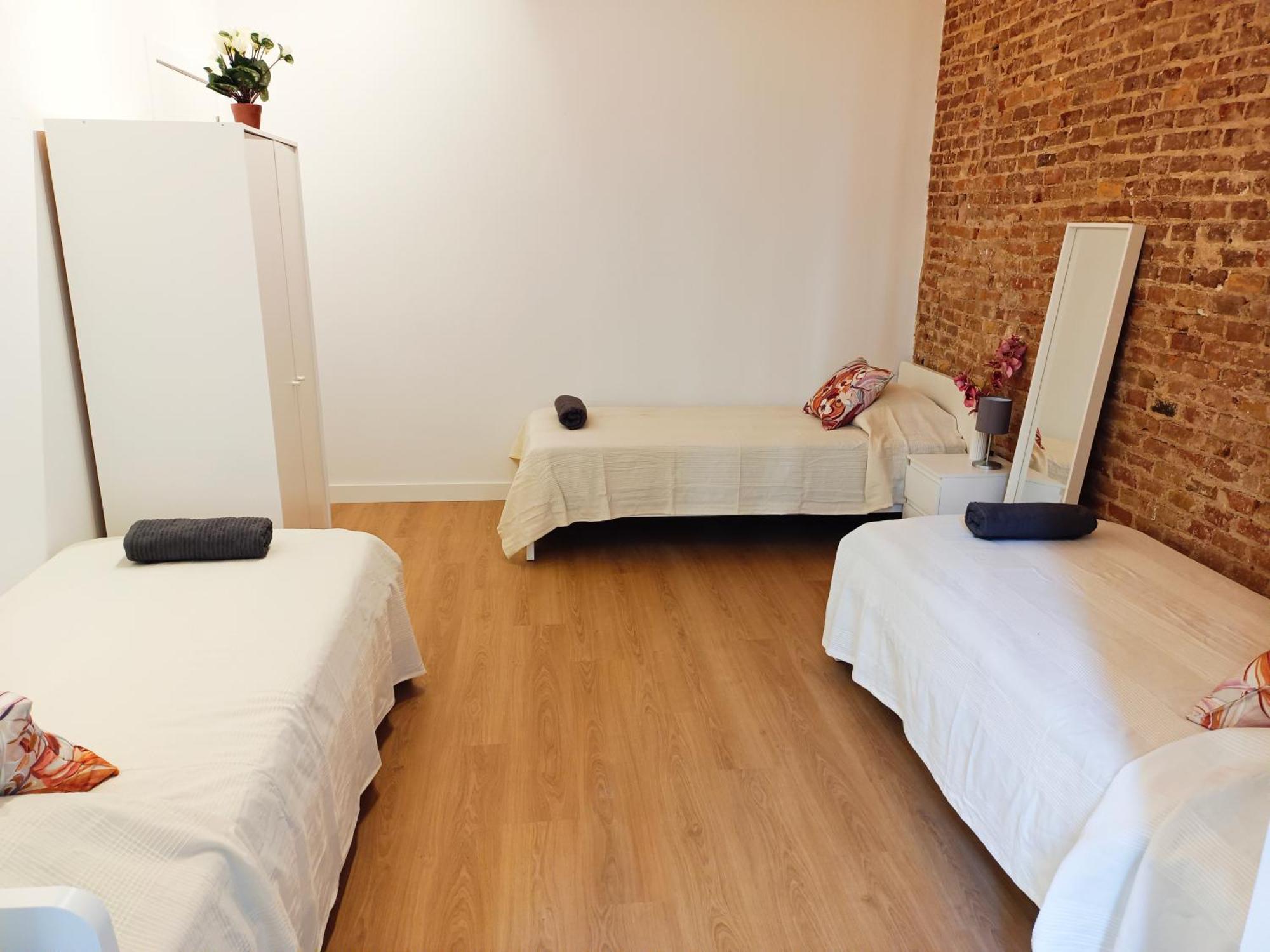 ברצלונה By Universitat Private Rooms מראה חיצוני תמונה