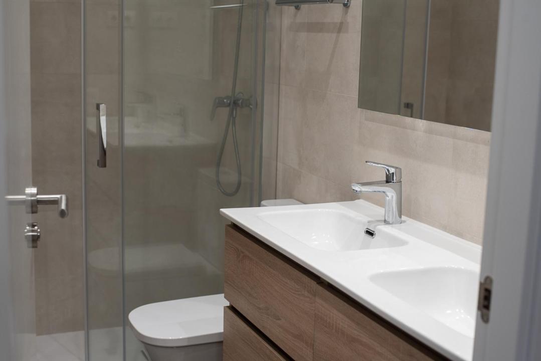 ברצלונה By Universitat Private Rooms מראה חיצוני תמונה