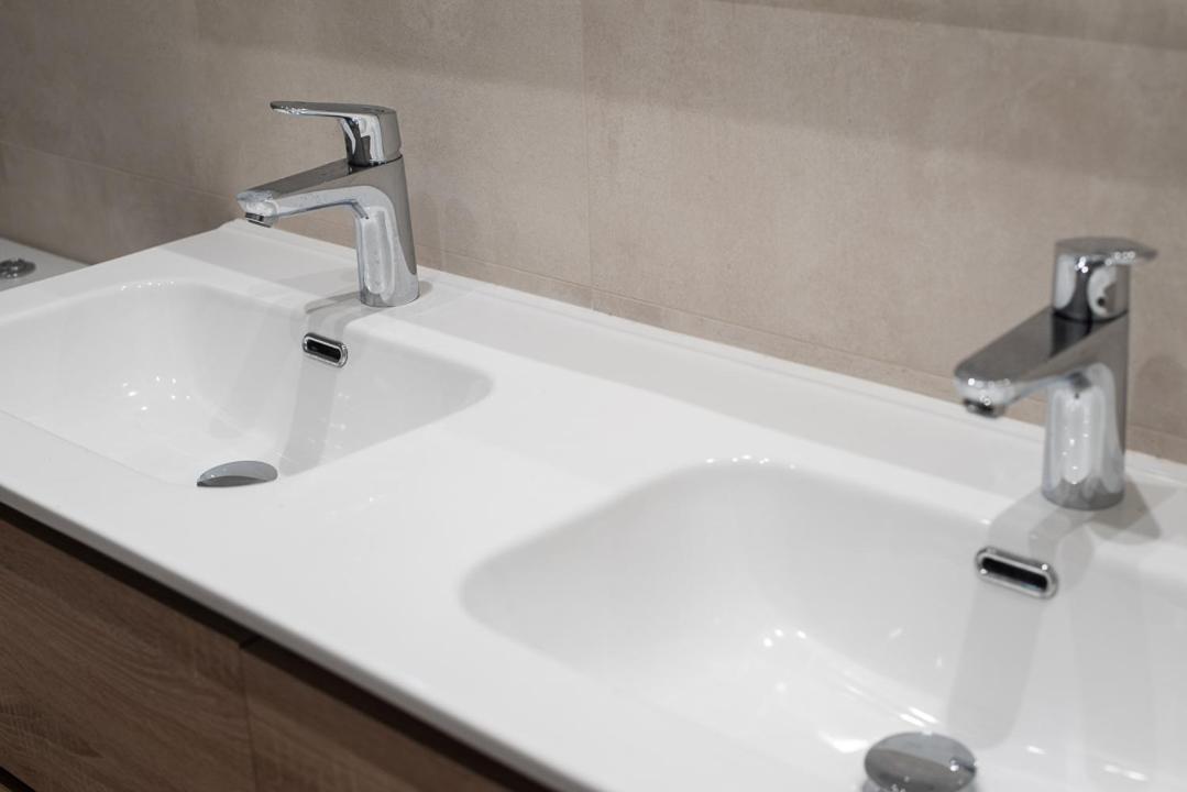 ברצלונה By Universitat Private Rooms מראה חיצוני תמונה