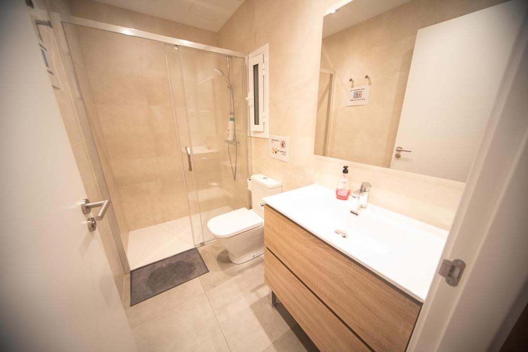 ברצלונה By Universitat Private Rooms מראה חיצוני תמונה