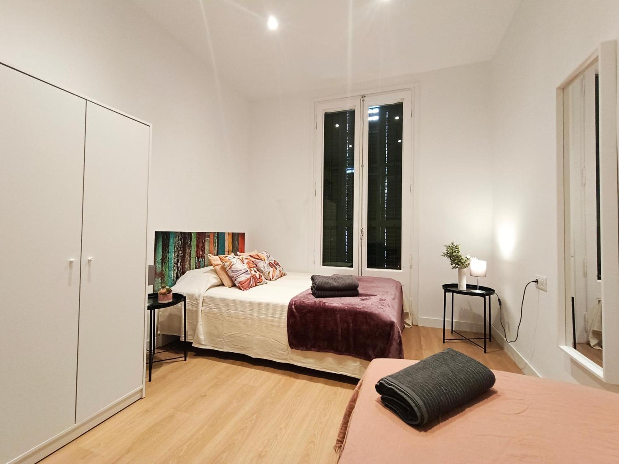 ברצלונה By Universitat Private Rooms מראה חיצוני תמונה