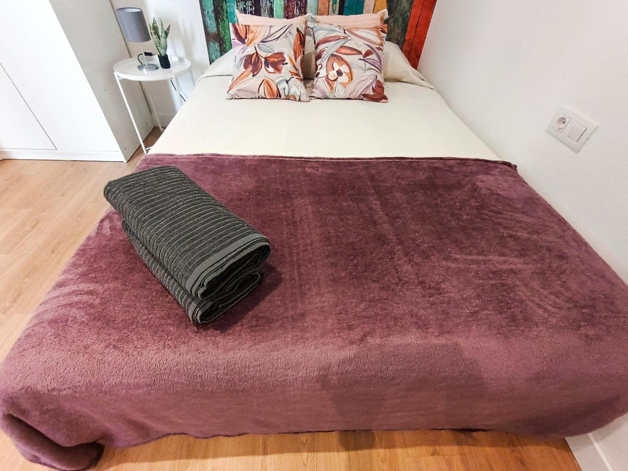 ברצלונה By Universitat Private Rooms מראה חיצוני תמונה